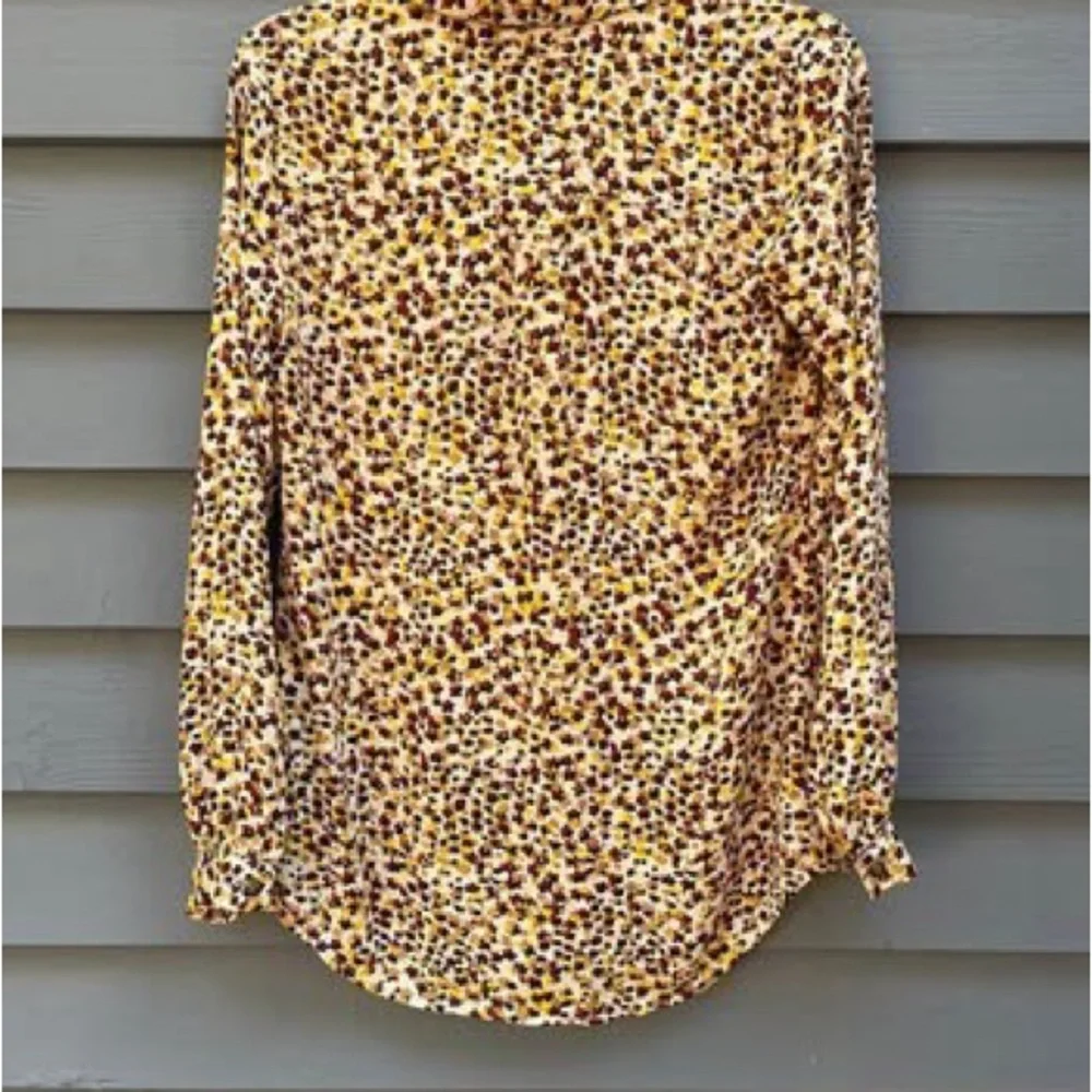 CABI #4241 Autumn Superstar Shirt Blouse Collared Popover Size XS - Picture 2 of 5